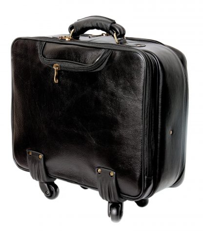 Hi-Flyer Overnight Bag with a retractable trolley - Image 11
