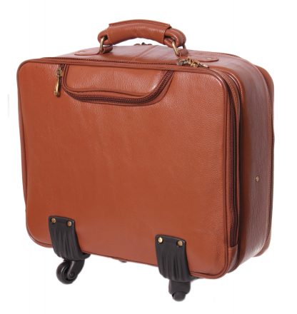 Hi-Flyer Overnight Bag with a retractable trolley - Image 4